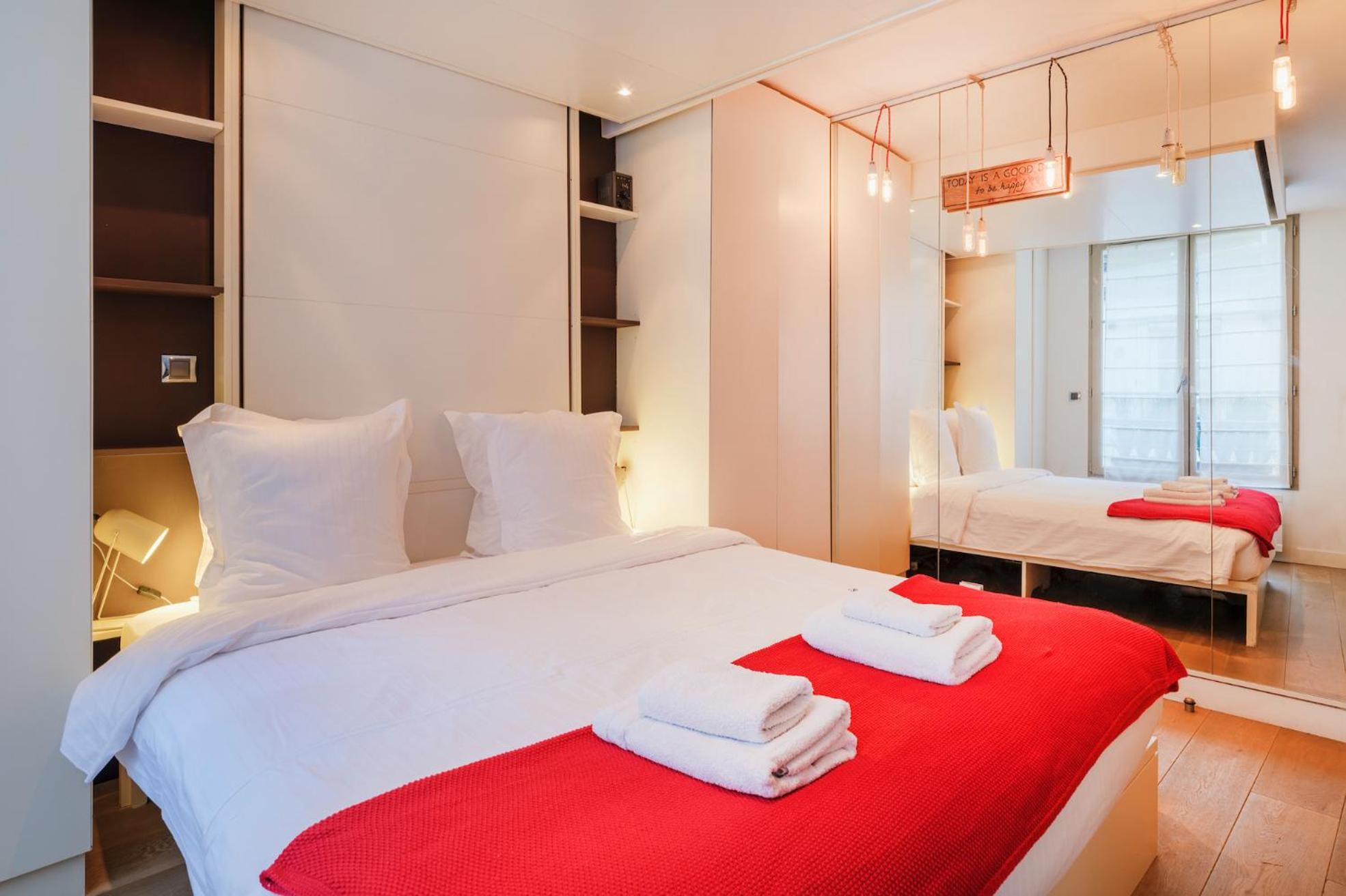 Apartment Marais Bouquet Paris